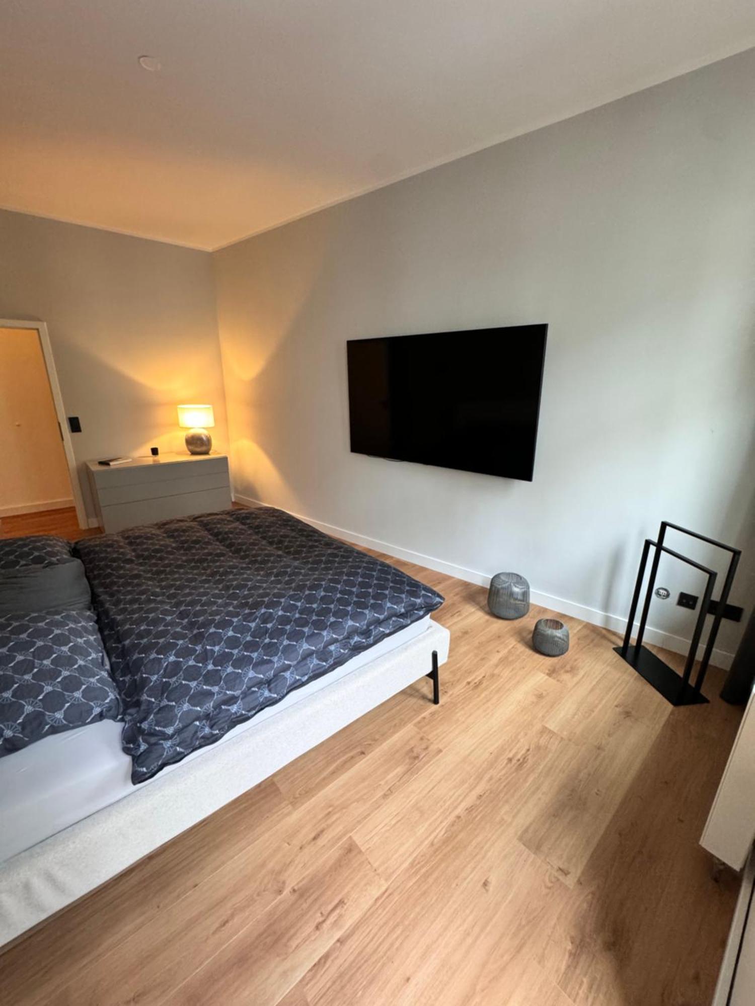 Apartment Premium In Stadtfeld Ost Mit 2 Schlafzimmern & Stellplatz *