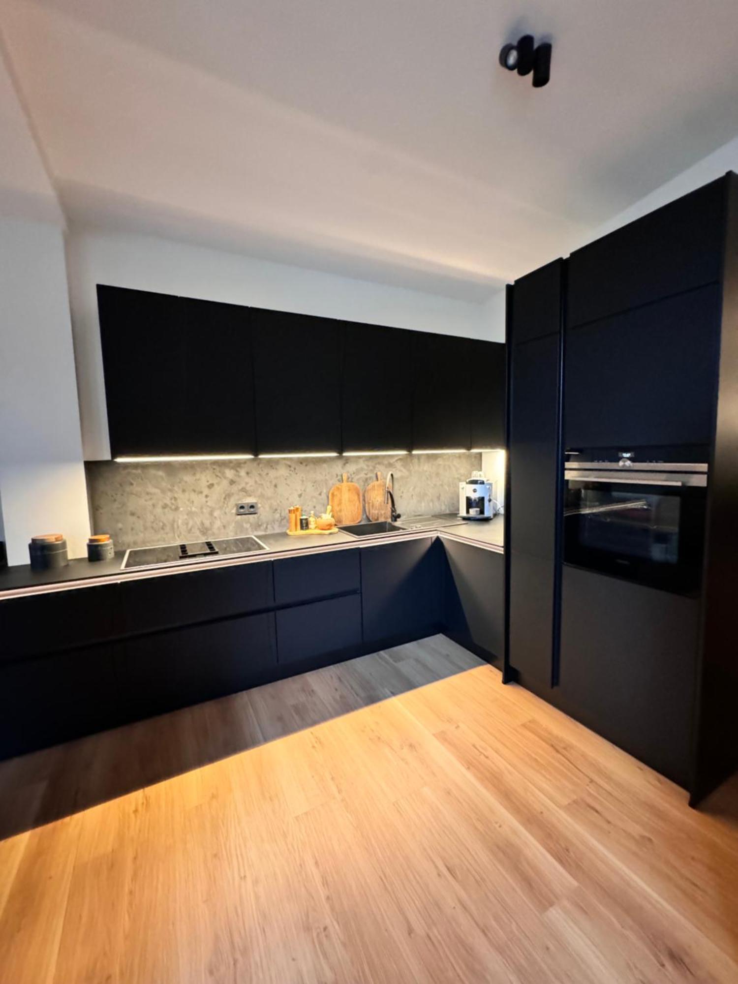 Apartment Premium In Stadtfeld Ost Mit 2 Schlafzimmern & Stellplatz *